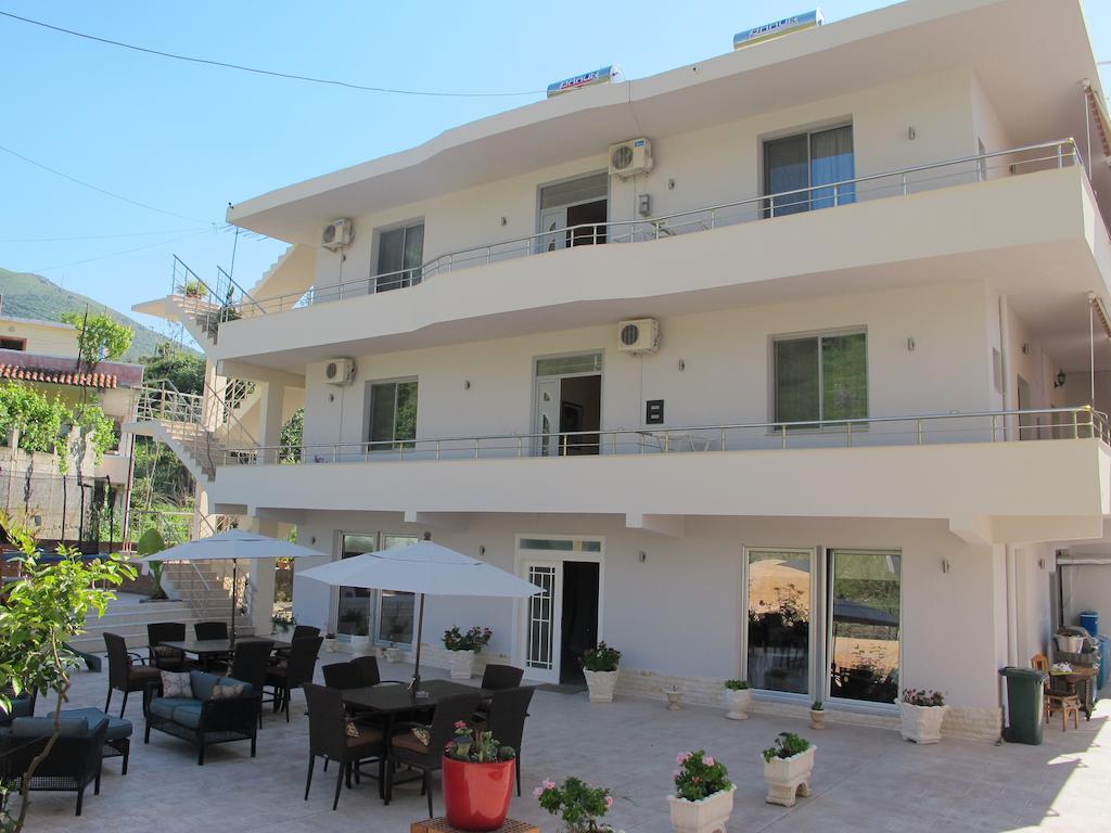 Hotel Nika Vlorë Exterior foto